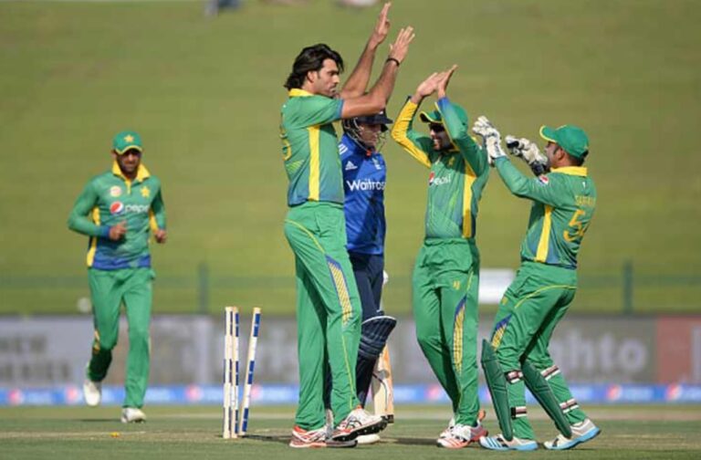 Tallest Cricketer in the World