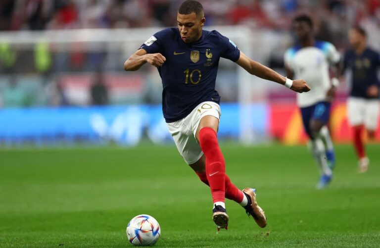 Best Forwards in the World